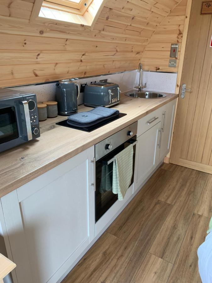 Villa Loch An Eilean Pod Isle Of South Uist à Pollachara Extérieur photo