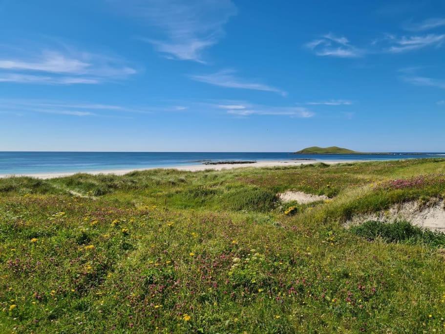 Villa Loch An Eilean Pod Isle Of South Uist à Pollachara Extérieur photo