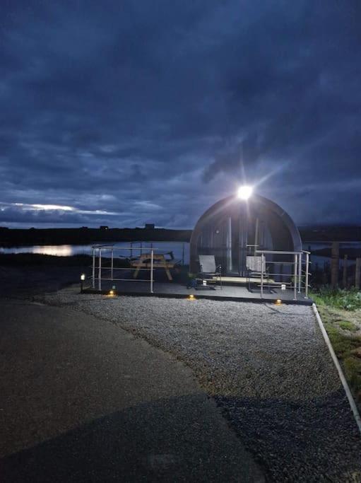 Villa Loch An Eilean Pod Isle Of South Uist à Pollachara Extérieur photo