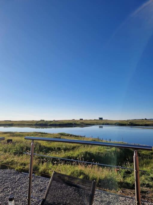 Villa Loch An Eilean Pod Isle Of South Uist à Pollachara Extérieur photo