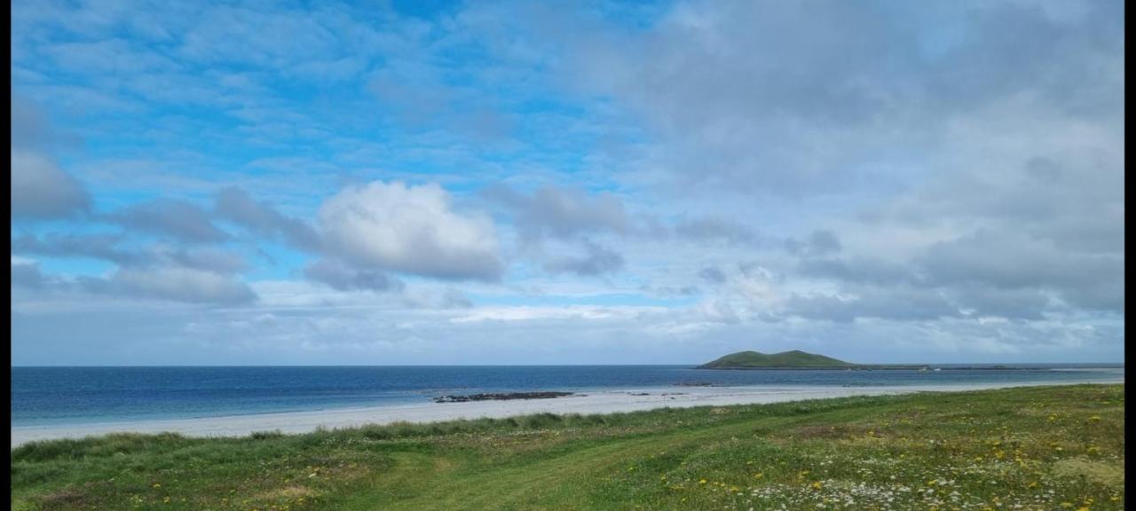 Villa Loch An Eilean Pod Isle Of South Uist à Pollachara Extérieur photo