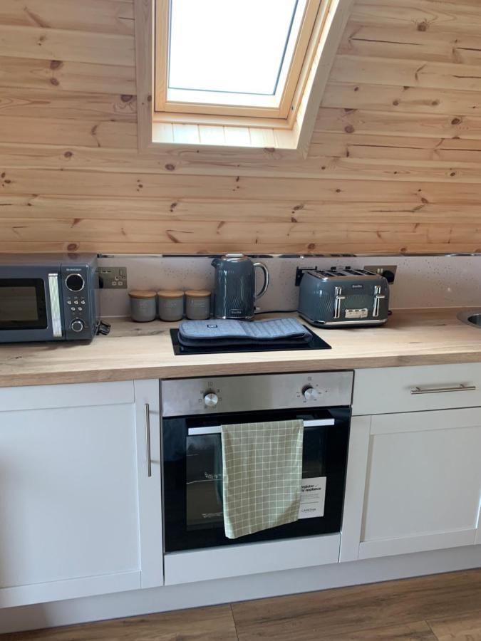Villa Loch An Eilean Pod Isle Of South Uist à Pollachara Extérieur photo