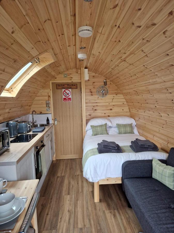 Villa Loch An Eilean Pod Isle Of South Uist à Pollachara Extérieur photo