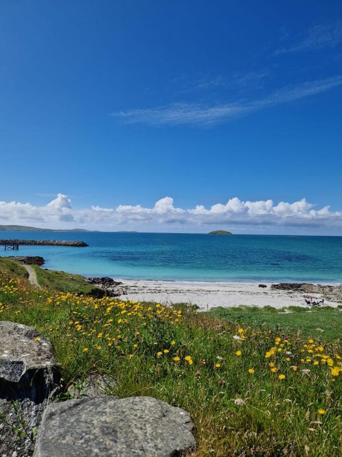 Villa Loch An Eilean Pod Isle Of South Uist à Pollachara Extérieur photo