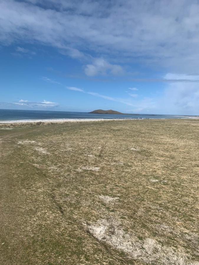 Villa Loch An Eilean Pod Isle Of South Uist à Pollachara Extérieur photo